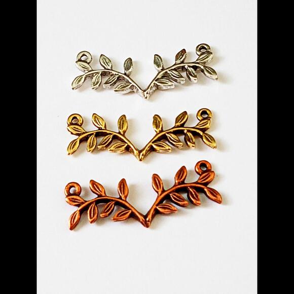 Other - Made in USA Leaf Connector Bar 2 Loops 8 pieces per lot